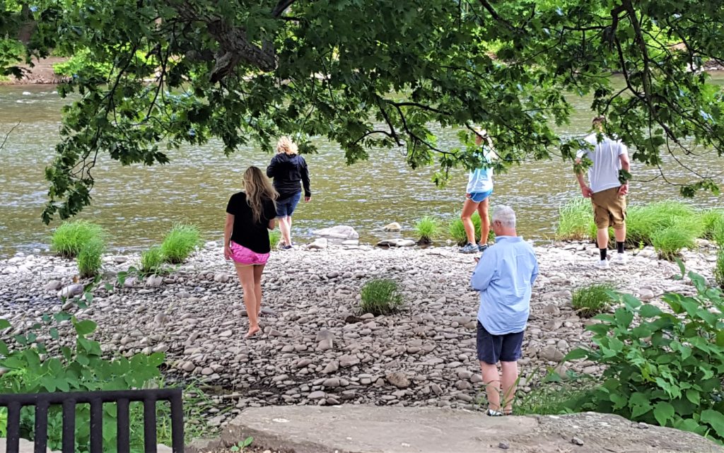 RV camping by the Esopus River