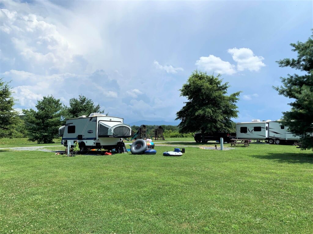 RV camping with mountain views Outlanders River Camp